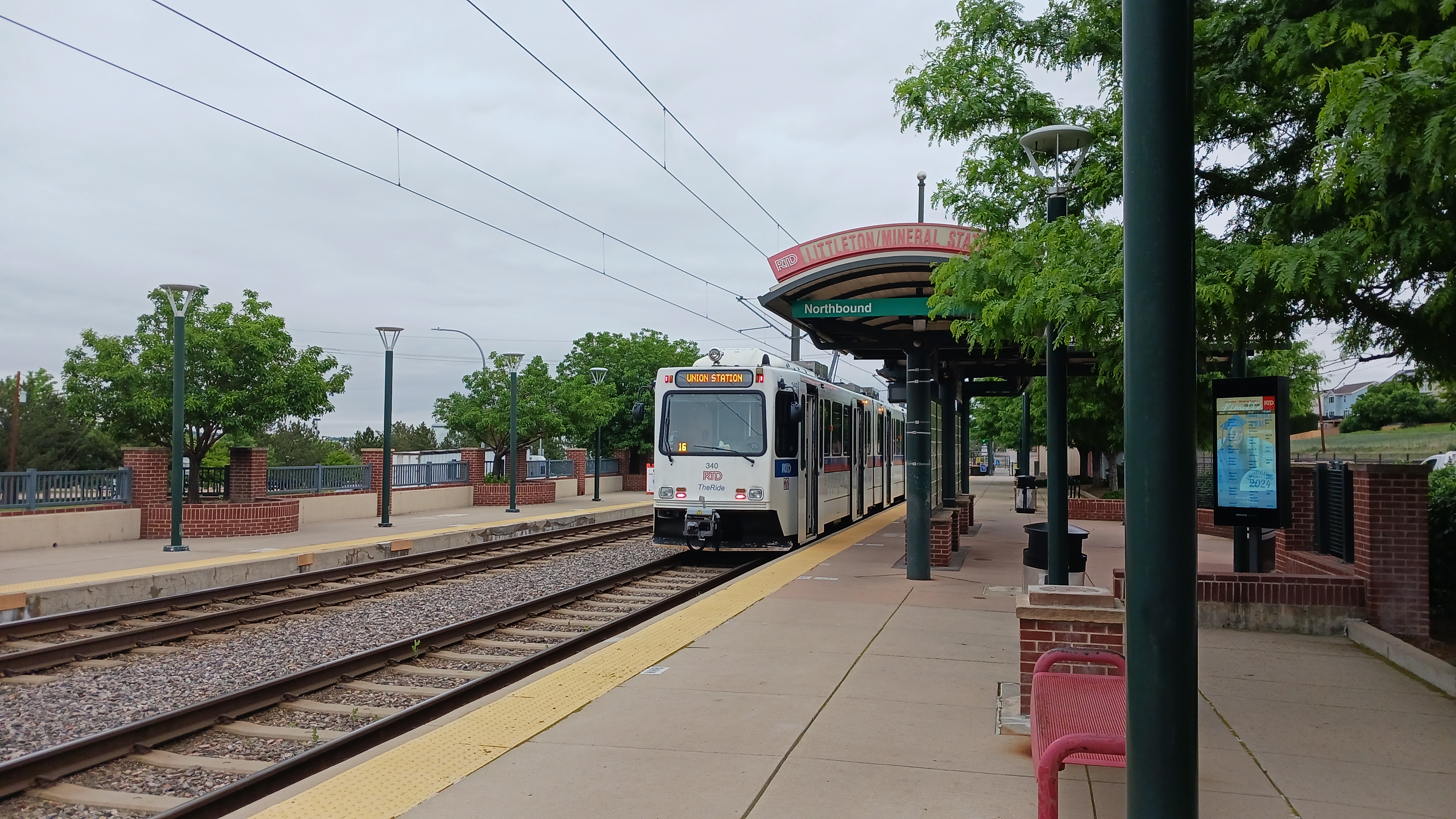 RTD light-rail platform at Mineral station in Littleton.